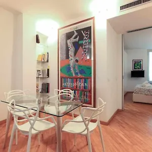  Apartment Brera Area Lovely Close To Piazza Duomo Italy