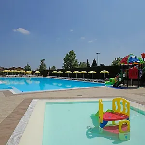 Üdülőpark Villaggio Tiglio ****