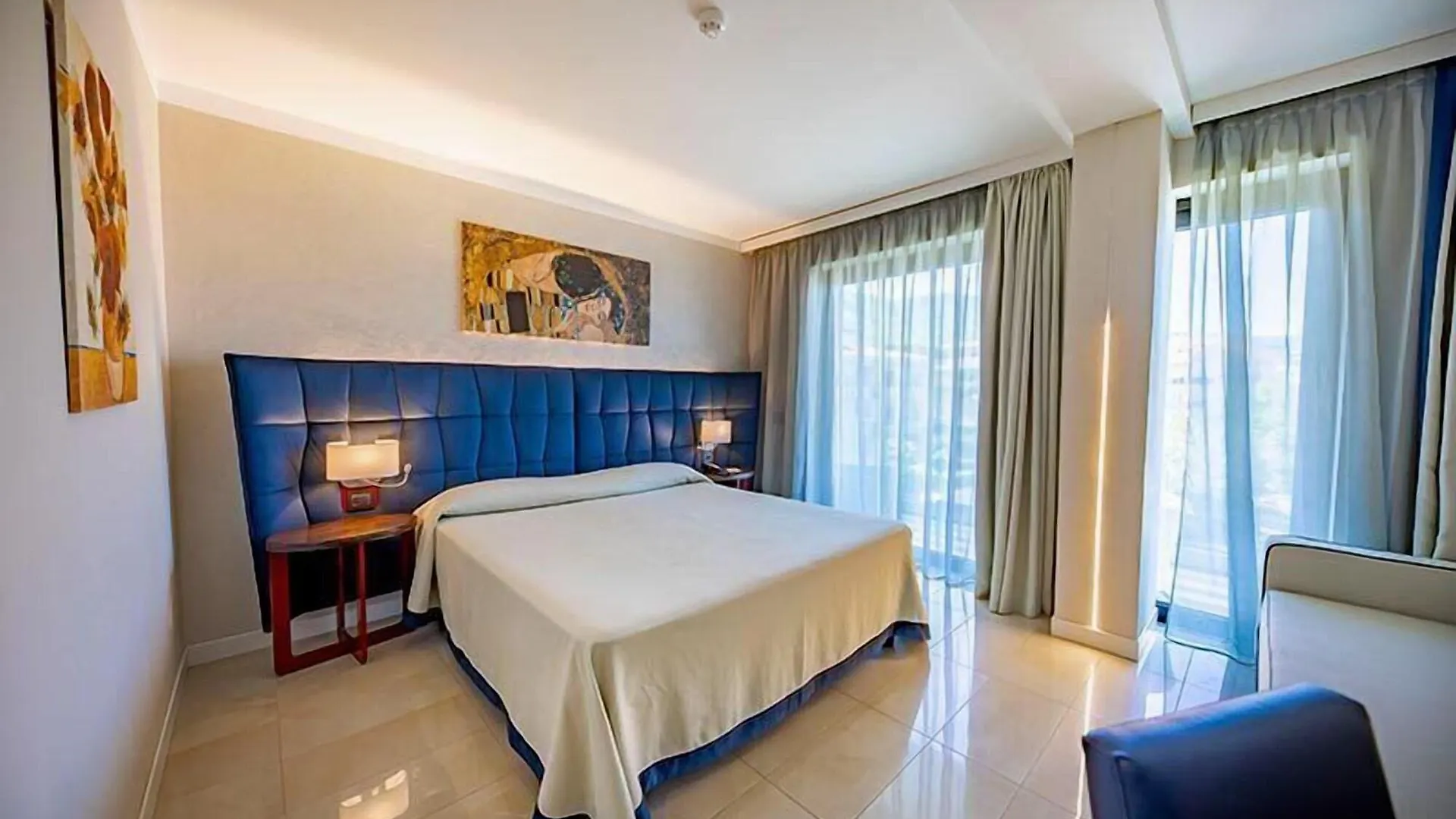 Victoria Palace Cefalu Hotel