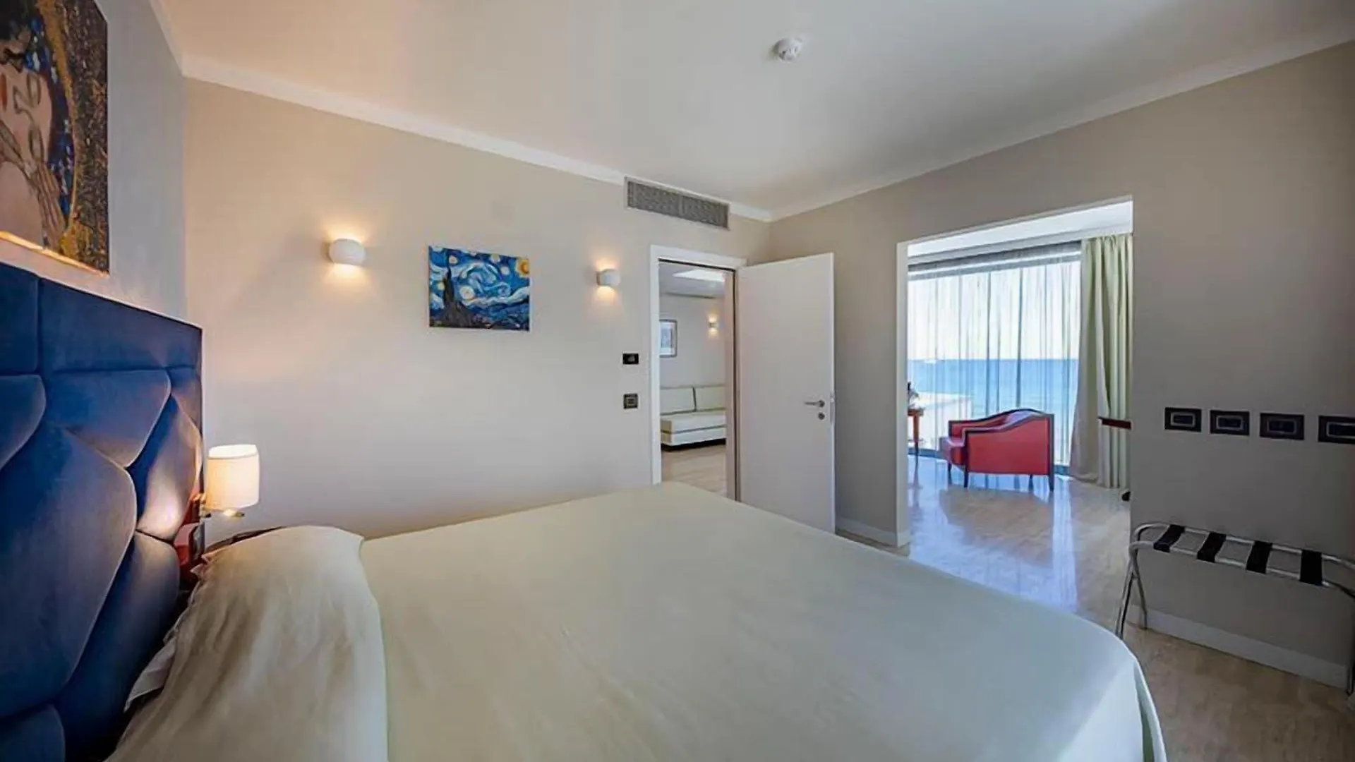 Victoria Palace Cefalu 4*,