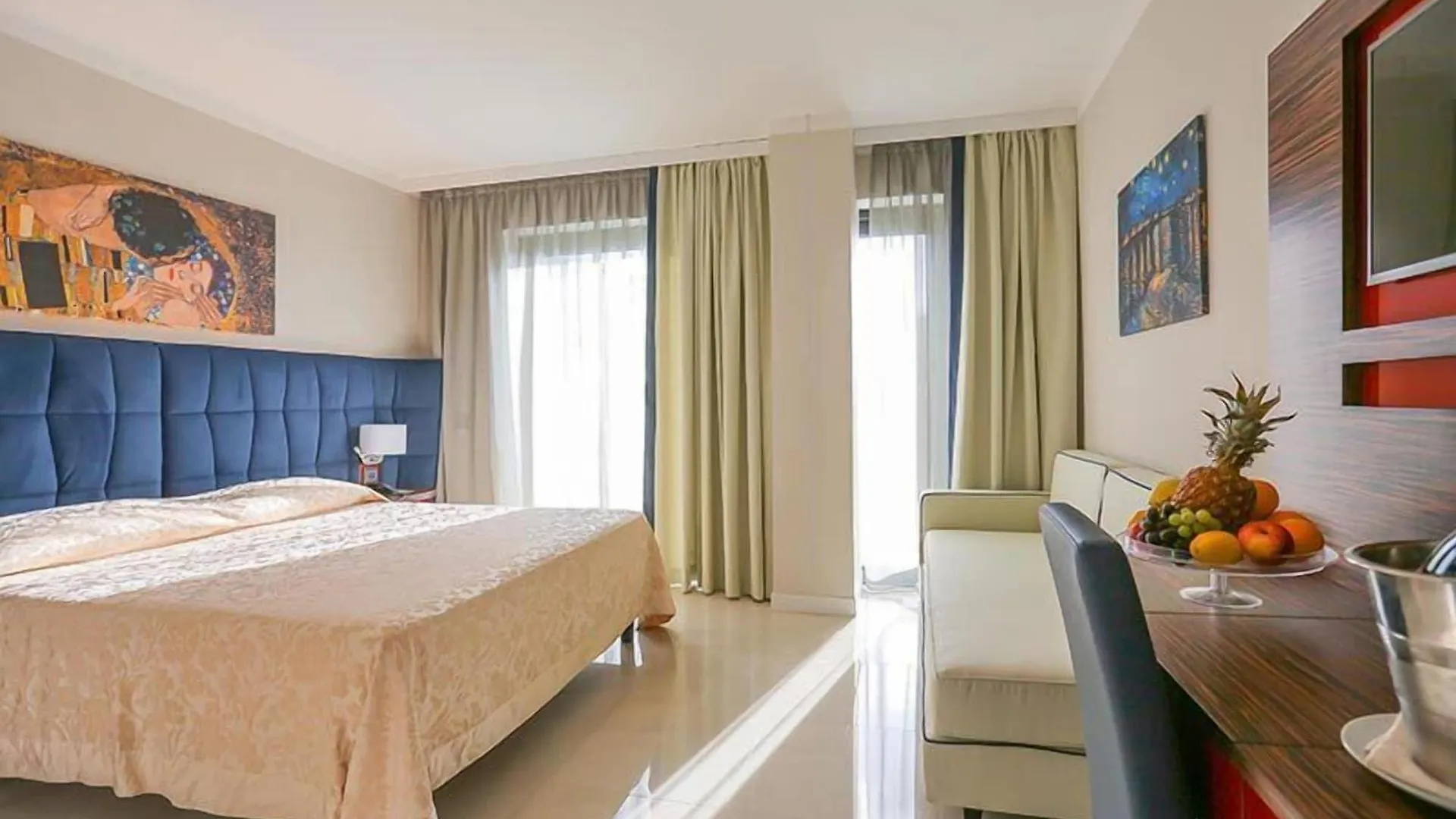 Victoria Palace Cefalu