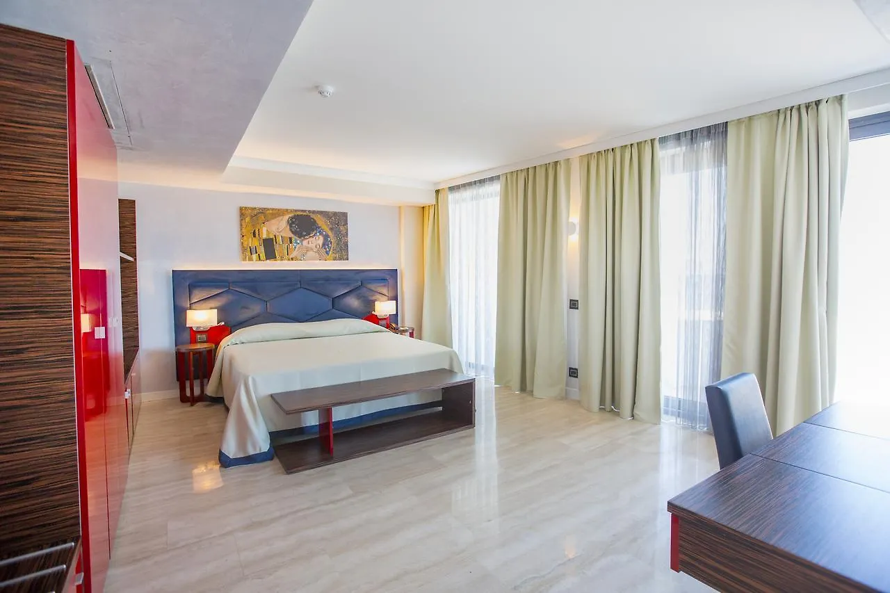 Victoria Palace Cefalu 4*,  Italy